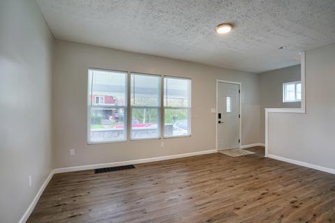 769 E Starr Ave, Columbus, OH 43201 photo 15