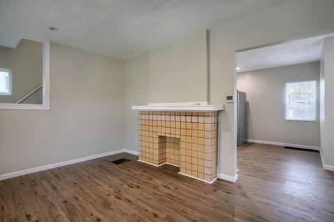 769 E Starr Ave, Columbus, OH 43201 photo 20