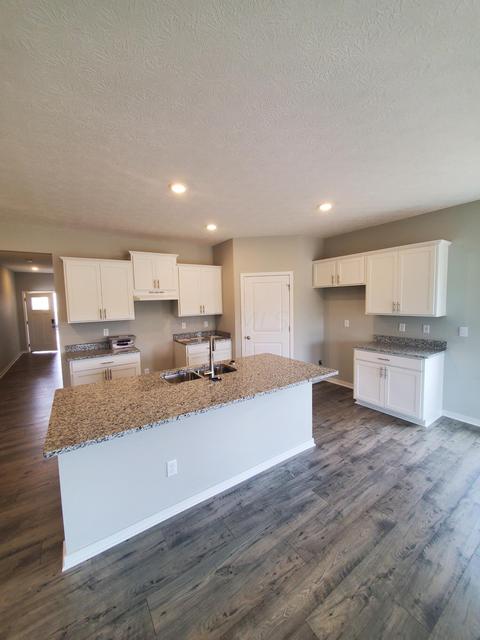 106 Brazos Dr, Delaware, OH 43015 photo 5