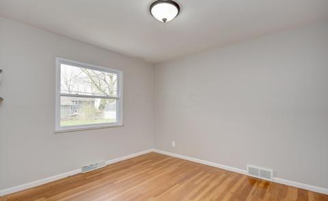 558 E Stanton Ave, Columbus, OH 43214 photo 23