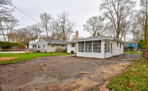 558 E Stanton Ave, Columbus, OH 43214 photo 3
