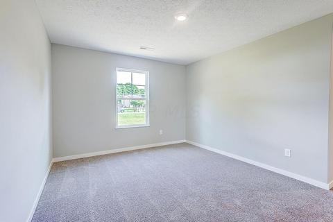 389 Kells Ct E, Newark, OH 43055 photo 11