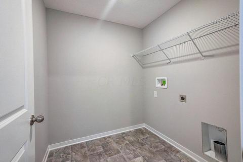 389 Kells Ct E, Newark, OH 43055 photo 6