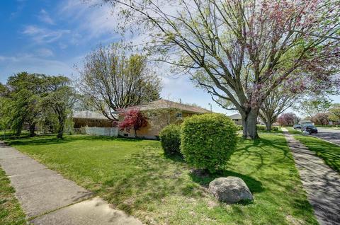 4275 Imperial Dr, Springfield, OH 45503 photo 2