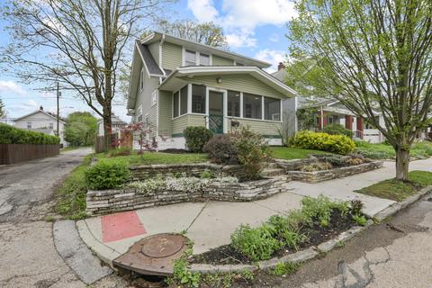 130 E Pacemont Rd, Columbus, OH 43202 photo 2