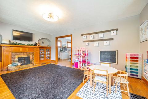464 E Torrence Rd, Columbus, OH 43214 photo 12