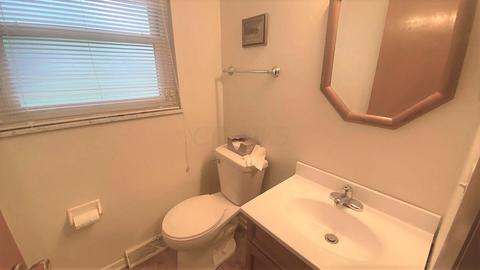 5201 Honeytree Loop E, Columbus, OH 43229 photo 8