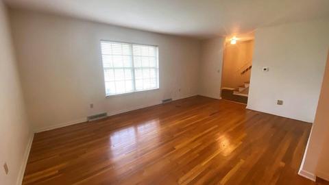 5201 Honeytree Loop E, Columbus, OH 43229 photo 4