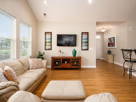1077 Streamside Dr, Blacklick, OH 43004 photo 9