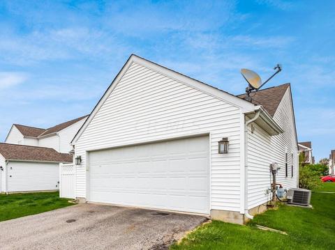 1077 Streamside Dr, Blacklick, OH 43004 photo 26