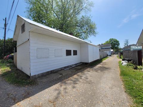 364 E Franklin St, Circleville, OH 43113 photo 5