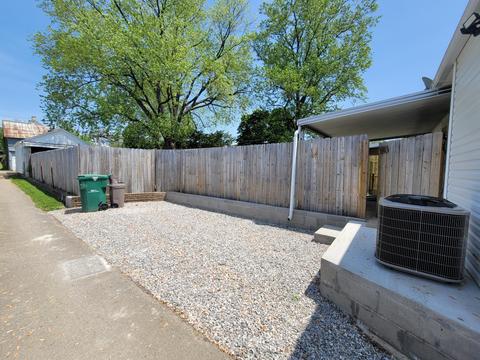 364 E Franklin St, Circleville, OH 43113 photo 8