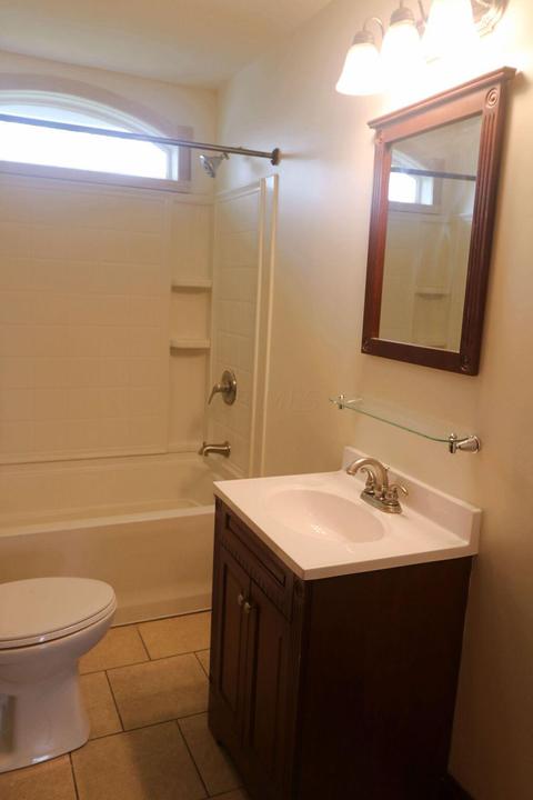 220 W Corwin St, Circleville, OH 43113 photo 17