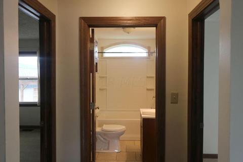 220 W Corwin St, Circleville, OH 43113 photo 18