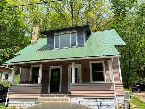 718 West St, Logan, OH 43138 photo 1