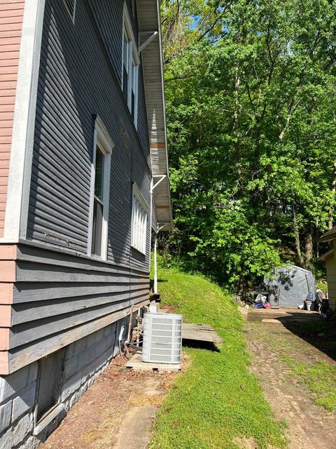 718 West St, Logan, OH 43138 photo 3