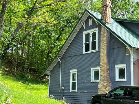 718 West St, Logan, OH 43138 photo 2