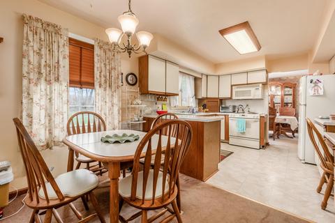 926 Forest Hill Dr, Marion, OH 43302 photo 11