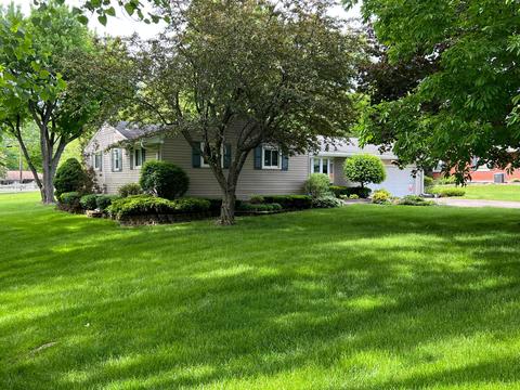2404 Brookdale Dr, Springfield, OH 45502 photo 1