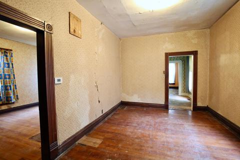 341 E Chestnut St, Lancaster, OH 43130 photo 4