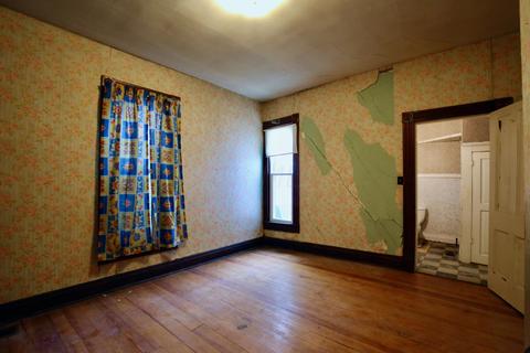 341 E Chestnut St, Lancaster, OH 43130 photo 5