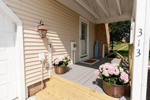 313 Chambers Rd, Ontario, OH 44903 photo 15