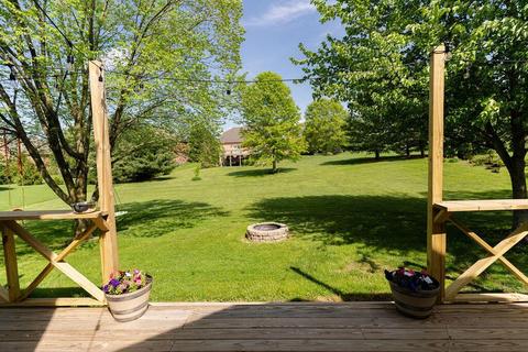 313 Chambers Rd, Ontario, OH 44903 photo 18