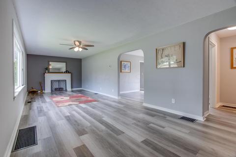 3418 Upper Valley Pike, Springfield, OH 45504 photo 9