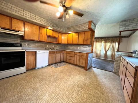 380 Nicholas Dr, Circleville, OH 43113 photo 11