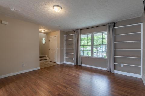 131 Simon St, Delaware, OH 43015 photo 8