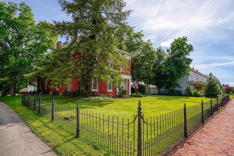 428 E Main St, Circleville, OH 43113 photo 6