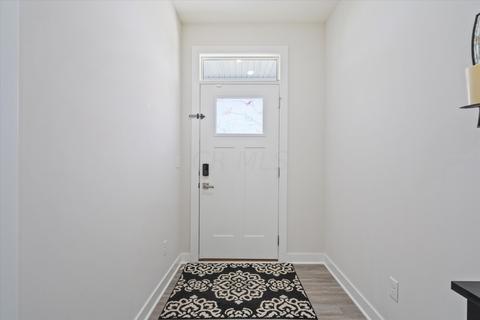 562 Irvine Loop, Delaware, OH 43015 photo 4