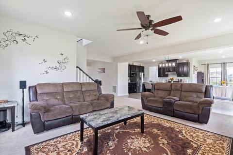 562 Irvine Loop, Delaware, OH 43015 photo 9