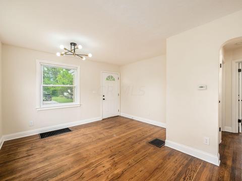 468 Eldon Ave, Columbus, OH 43204 photo 3