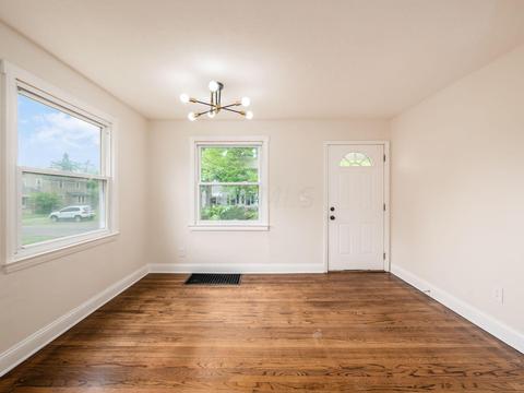 468 Eldon Ave, Columbus, OH 43204 photo 2
