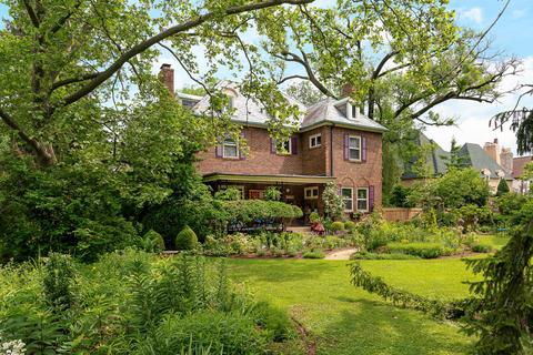 2610 E Broad St, Bexley, OH 43209 photo 2