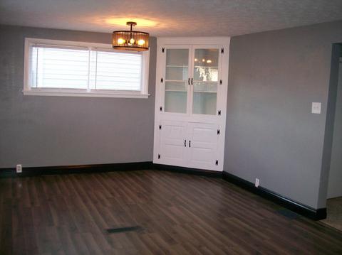 451 E Main St, Circleville, OH 43113 photo 8