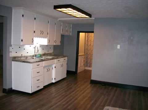 451 E Main St, Circleville, OH 43113 photo 10