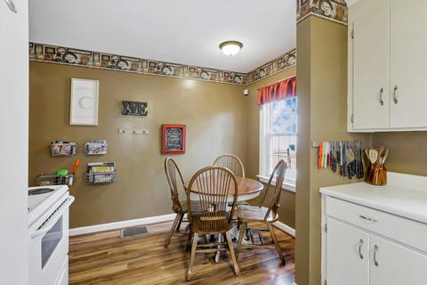 1407 E Wheeling St, Lancaster, OH 43130 photo 13