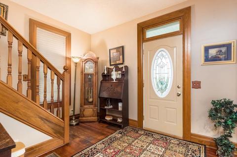 169 E Main St, Mount Sterling, OH 43143 photo 4
