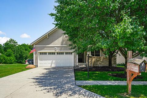 304 Woods Edge Loop, Pataskala, OH 43062 photo 1