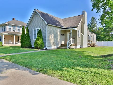 202 W Oak St, Jackson, OH 45640 photo 1