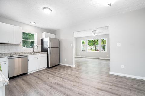 220 W Mill St, Circleville, OH 43113 photo 8