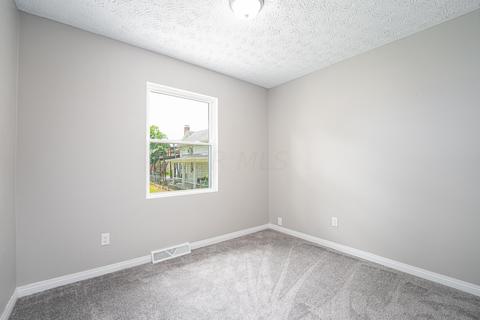 220 W Mill St, Circleville, OH 43113 photo 15
