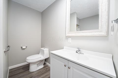 220 W Mill St, Circleville, OH 43113 photo 14