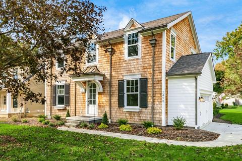 2490 Eastcleft Dr, Columbus, OH 43221