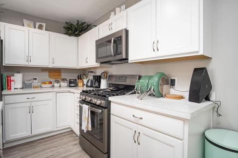 709 E Kossuth St, Columbus, OH 43206 photo 8