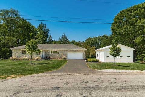 122 Owens Dr, Hebron, OH 43025 photo 2