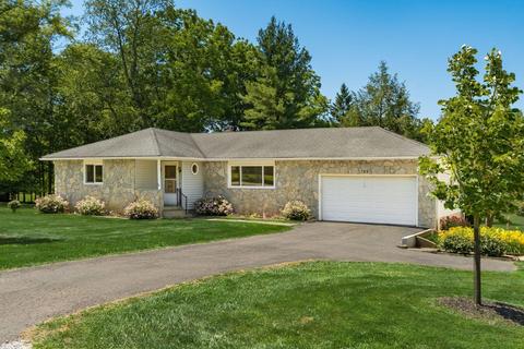 122 Owens Dr, Hebron, OH 43025 photo 1