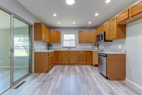 1601 E Home Rd, Springfield, OH 45503 photo 4